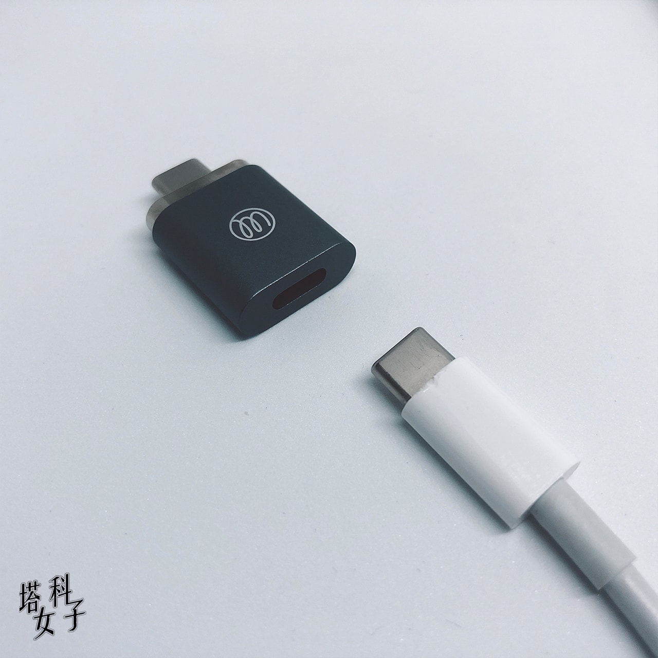 OneMore iEasy USB-C 磁吸轉接頭