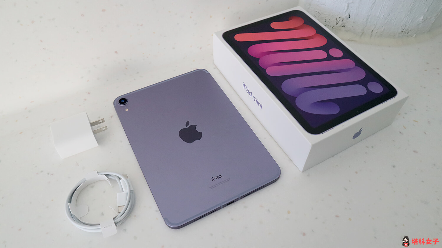 iPad mini 6 紫色款開箱與評價：內容物與配件