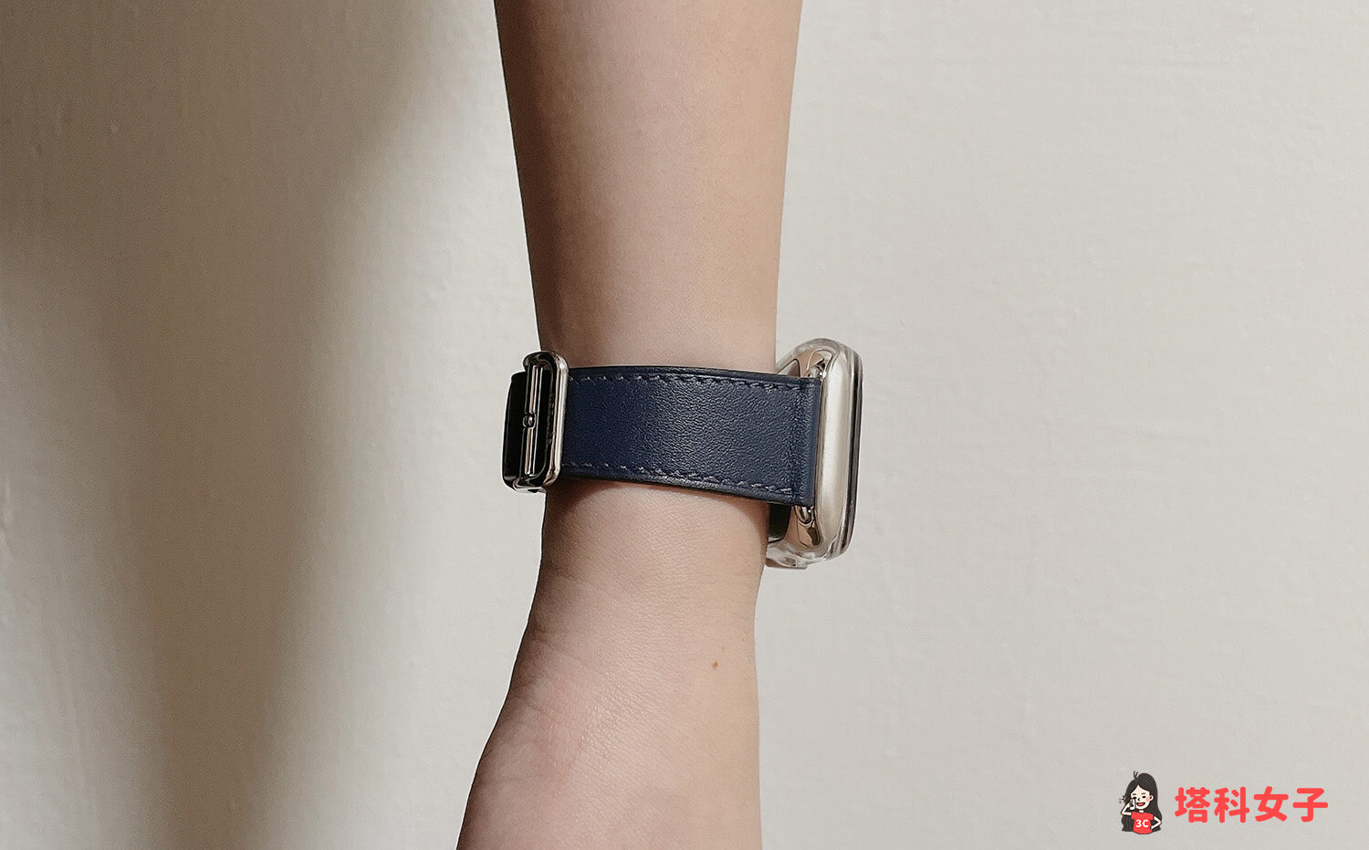Apple Watch Hermès 錶帶開箱：海軍藍錶帶實戴照