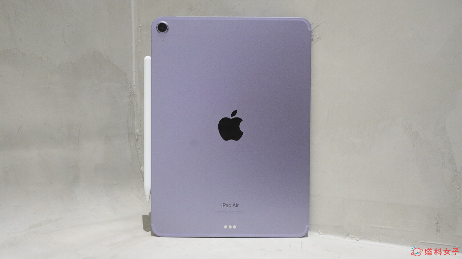 iPad Air 5 配件推薦：Penoval AX Pro 觸控筆 吸附側邊