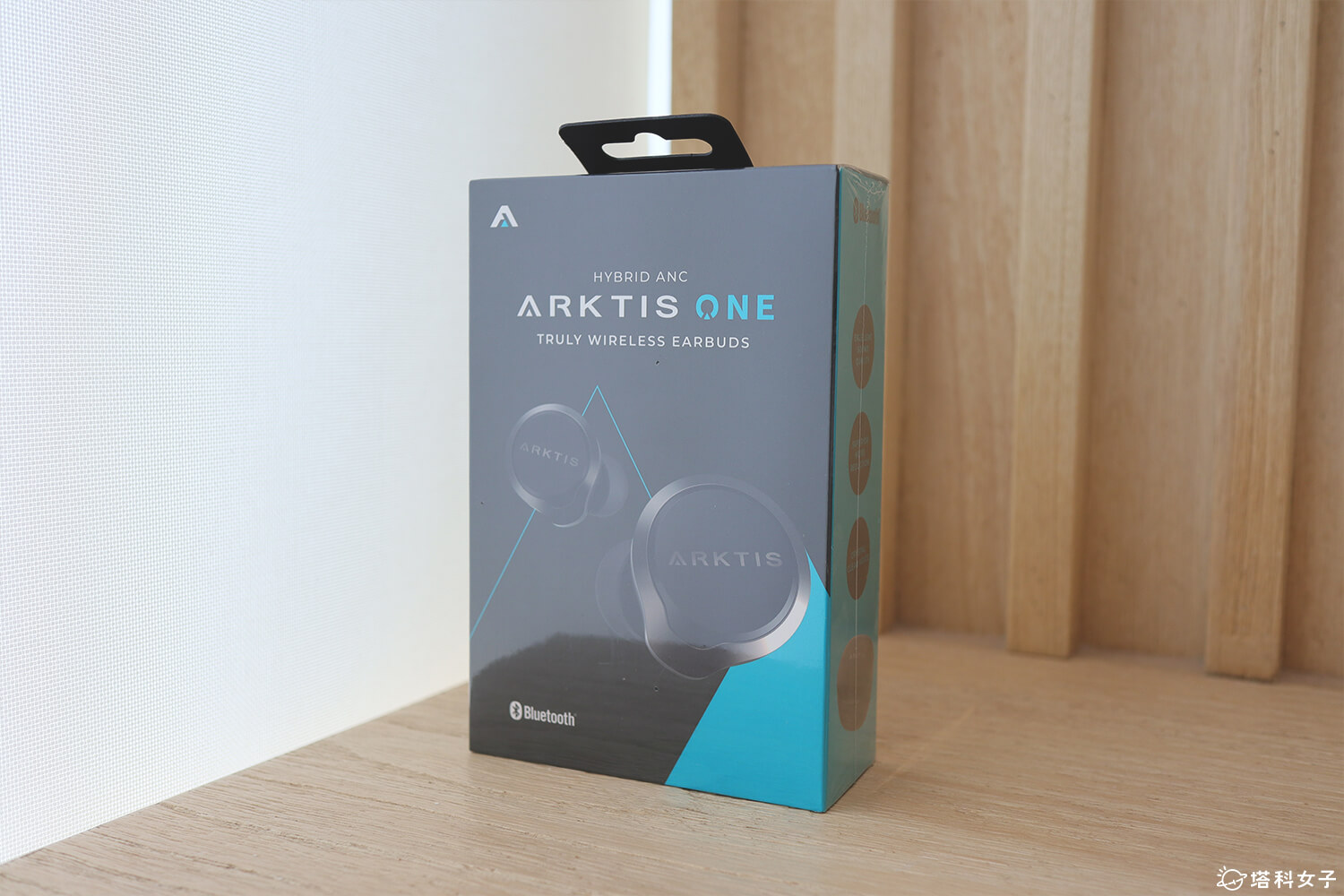 Arktis One 真無線主動降噪耳機開箱：外包裝