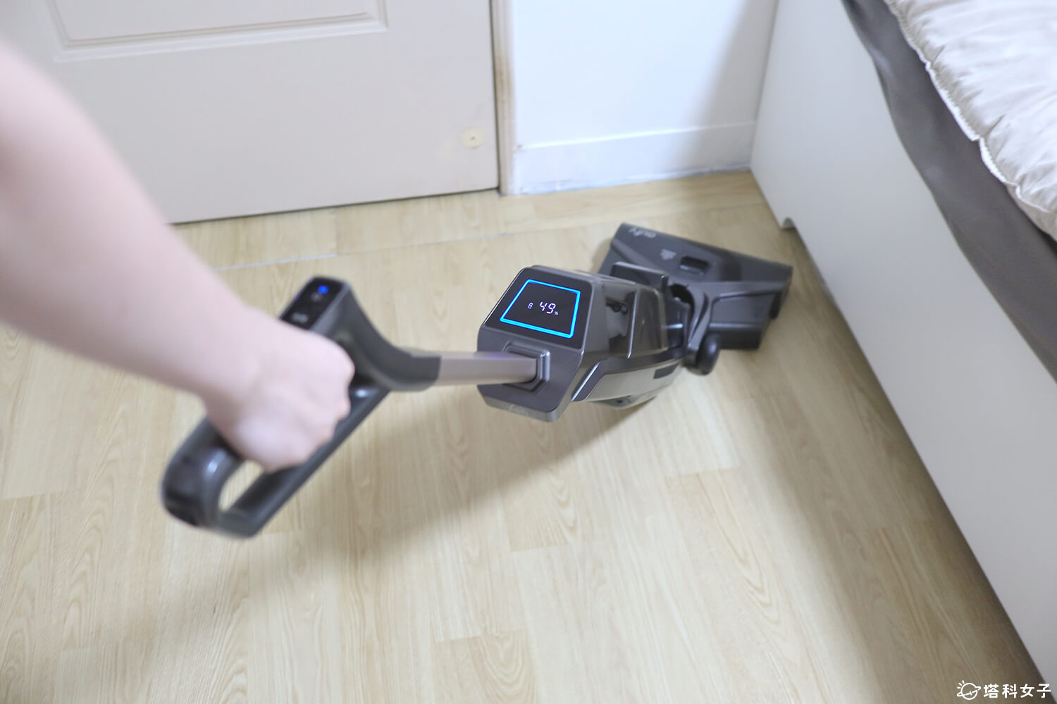 eufy W31 乾溼自淨洗地機實際清潔情境：地板清潔