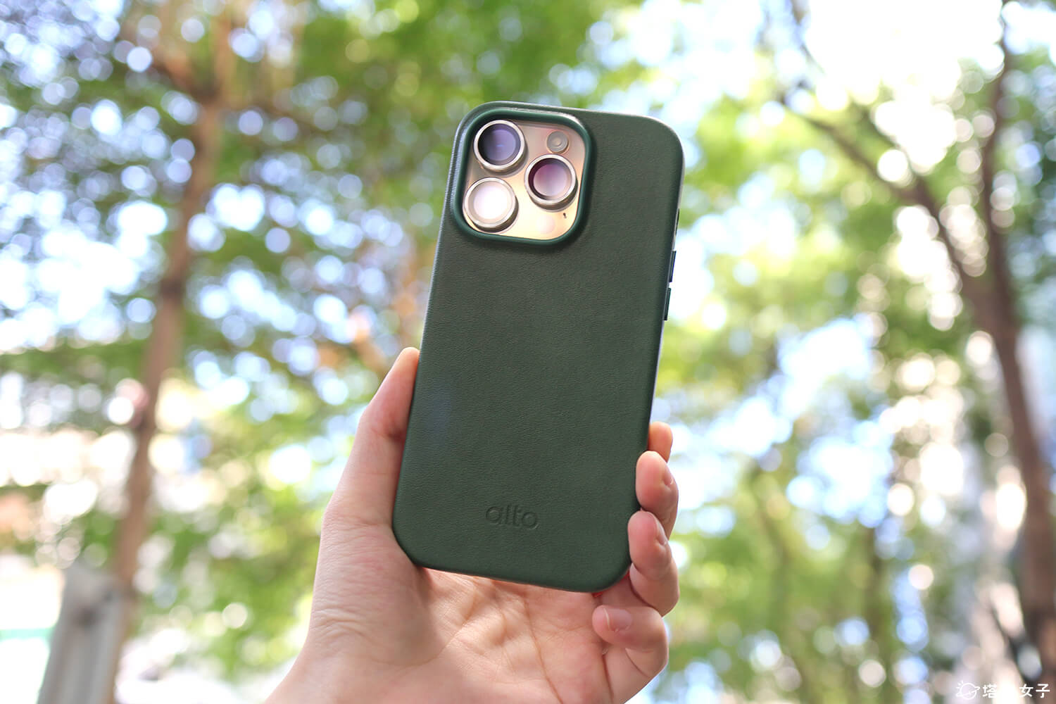 Alto iPhone 14 皮革手機殼：綠色