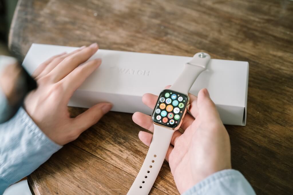 蘋果產品送禮推薦 2：Apple Watch Series 8