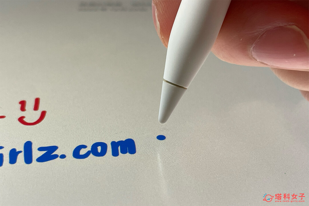 Apple Pencil 懸浮功能使用方法：懸浮在顯示器上方 12mm