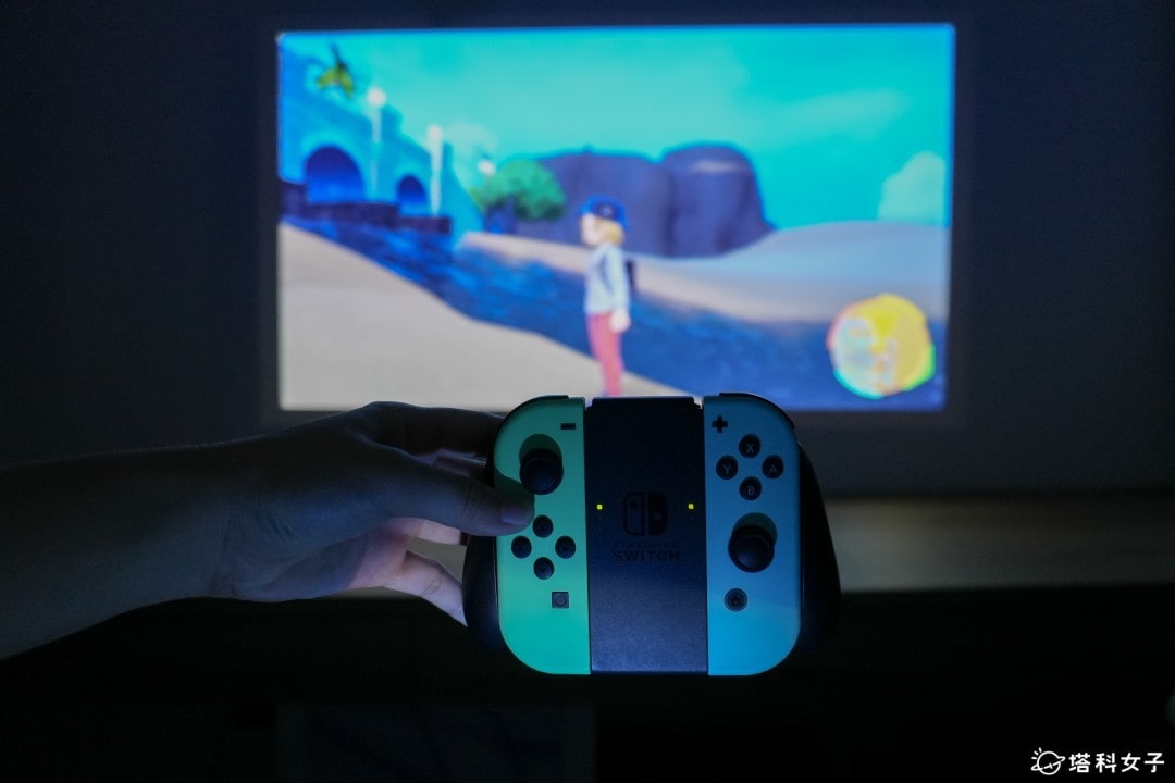 連接 Switch 遊戲機投影到大螢幕玩遊戲