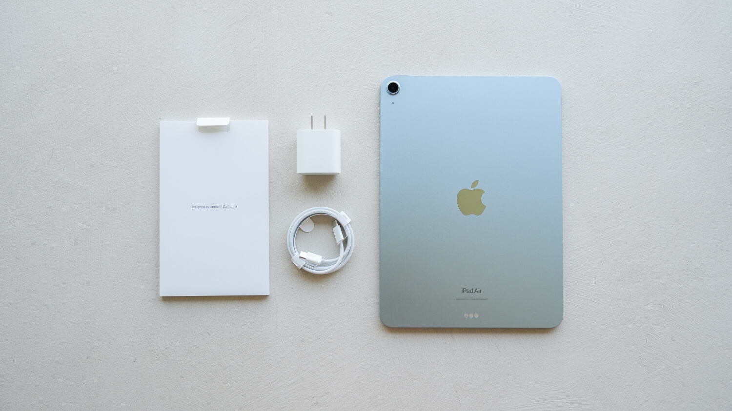 2024 iPad Air M2 開箱內容物