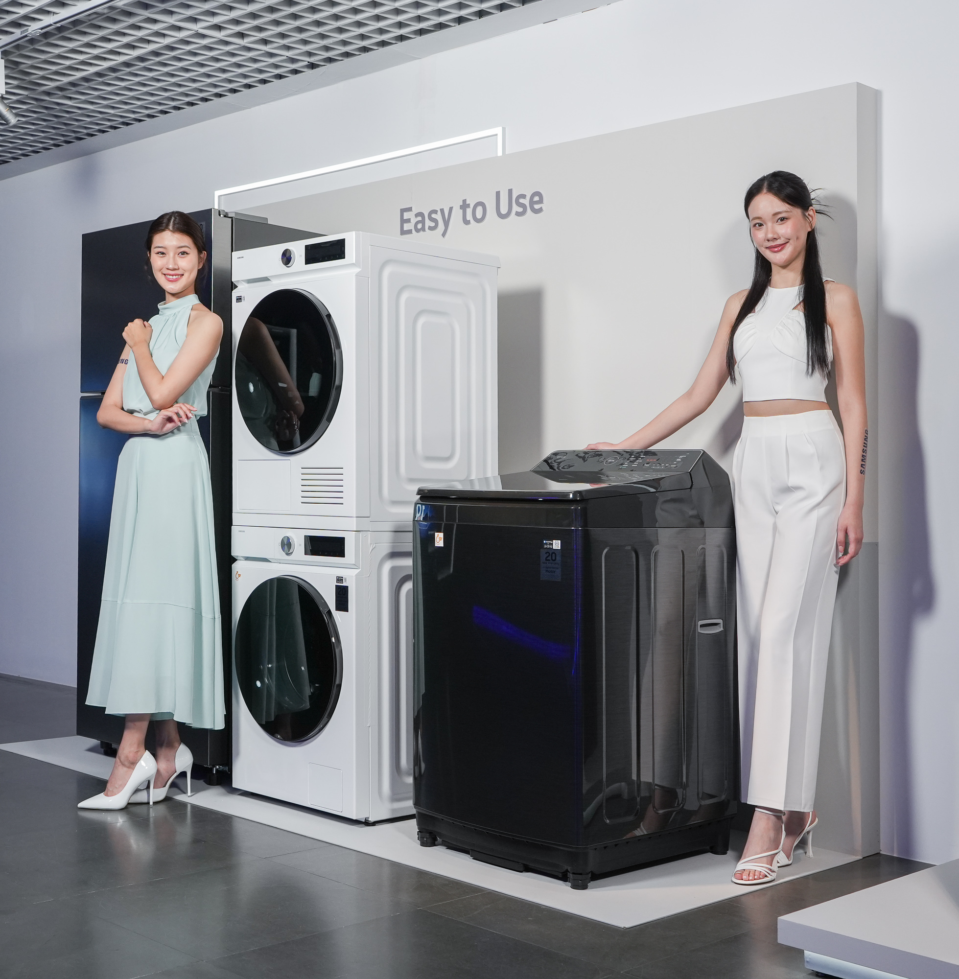 【新聞圖片17】三星持續以 AI 科技驅動洗衣體驗革新，透過AI功能不斷提升衣物護理效率及便利性