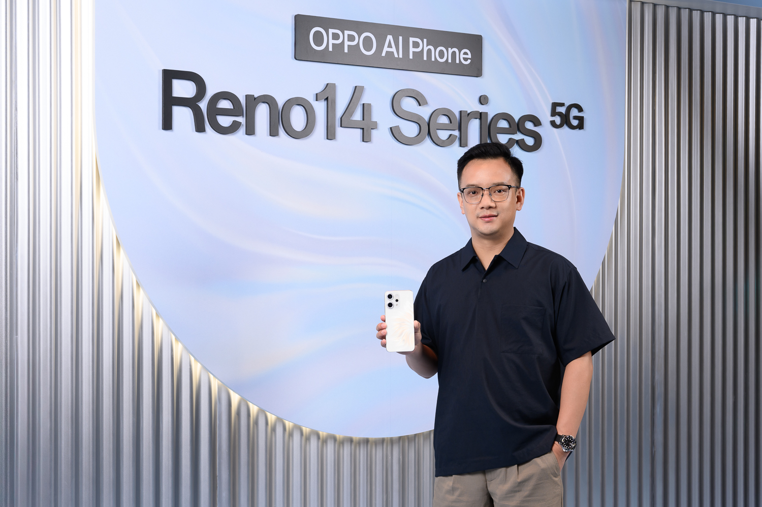 OPPO台灣總經理劉金Vincent表示：「作為OPPO的輕旗艦機款， Reno系列持續升級規格瞄準年輕用戶。」