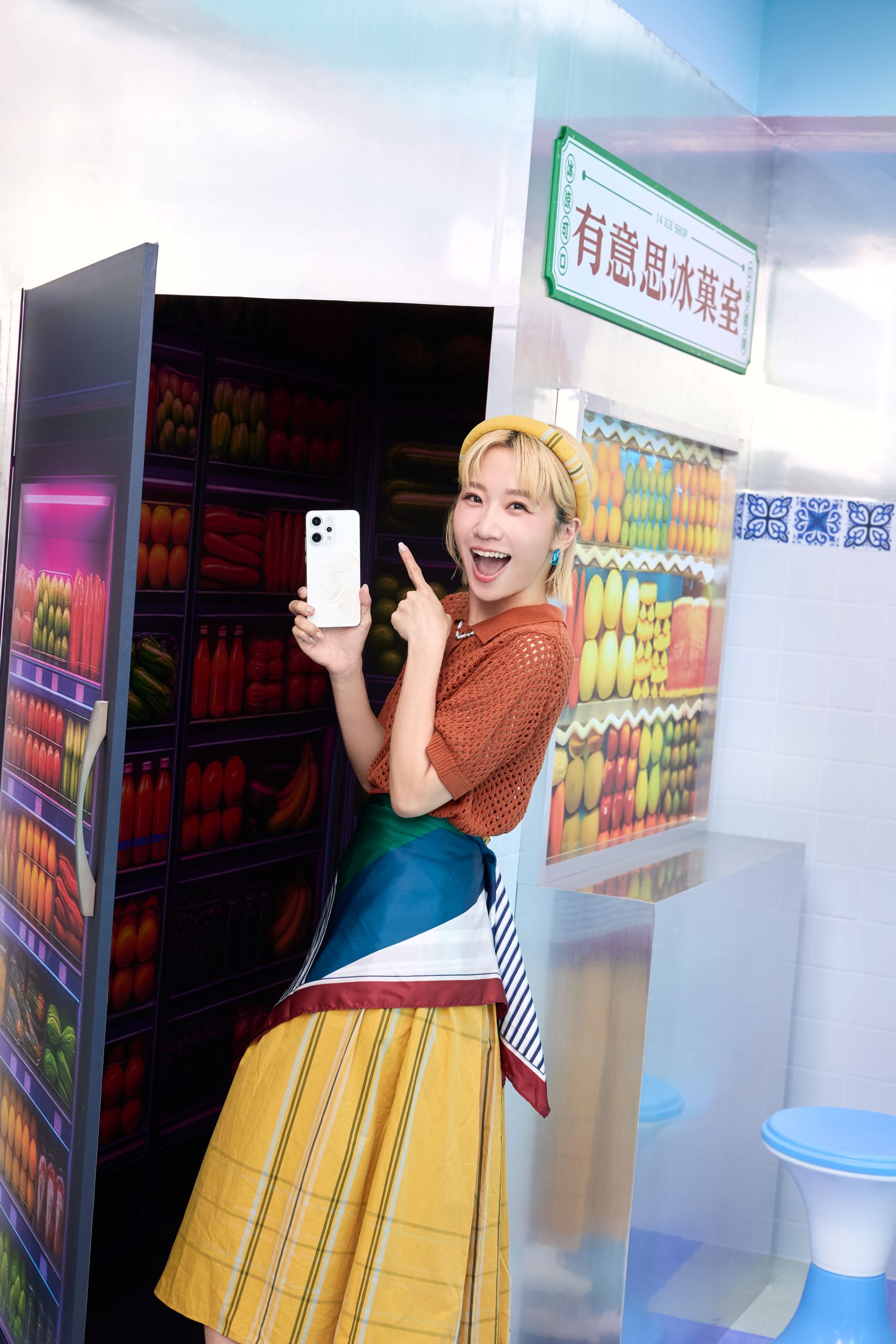 人魚機風潮來襲！OPPO Reno14 系列席捲市場 單日銷量最高翻倍成長！ 「有意思出租店」打造信義區新熱點 - 3.5 倍潛望式長焦鏡頭, AI 攝影功能, OPPO Reno14, 人魚機風潮 - 塔科女子