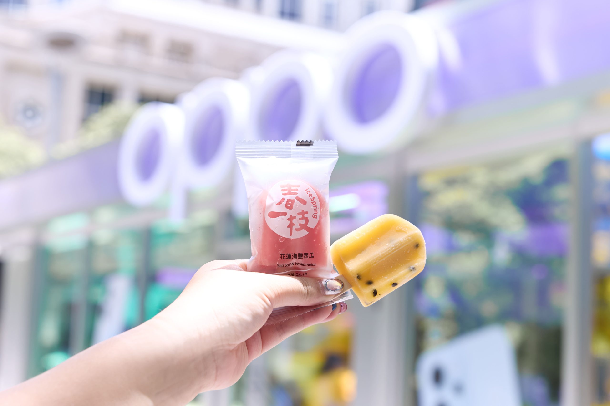 人魚機風潮來襲！OPPO Reno14 系列席捲市場 單日銷量最高翻倍成長！ 「有意思出租店」打造信義區新熱點 - 3.5 倍潛望式長焦鏡頭, AI 攝影功能, OPPO Reno14, 人魚機風潮 - 塔科女子
