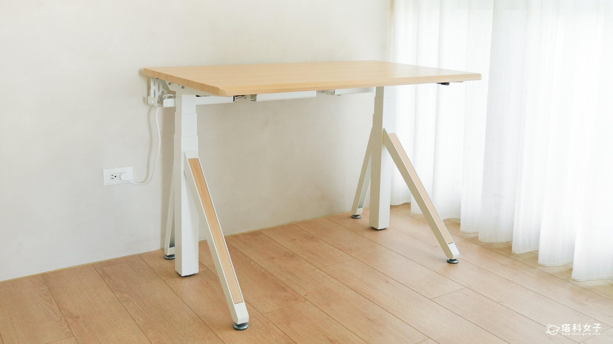 Revon Elite 三節式電動升降桌