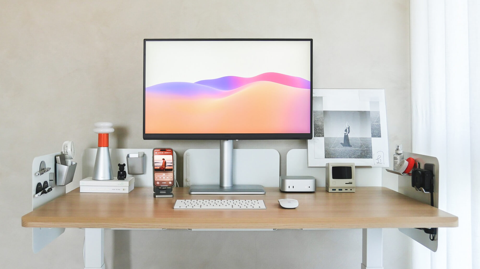 Revon Elite 三節式電動升降桌面佈置