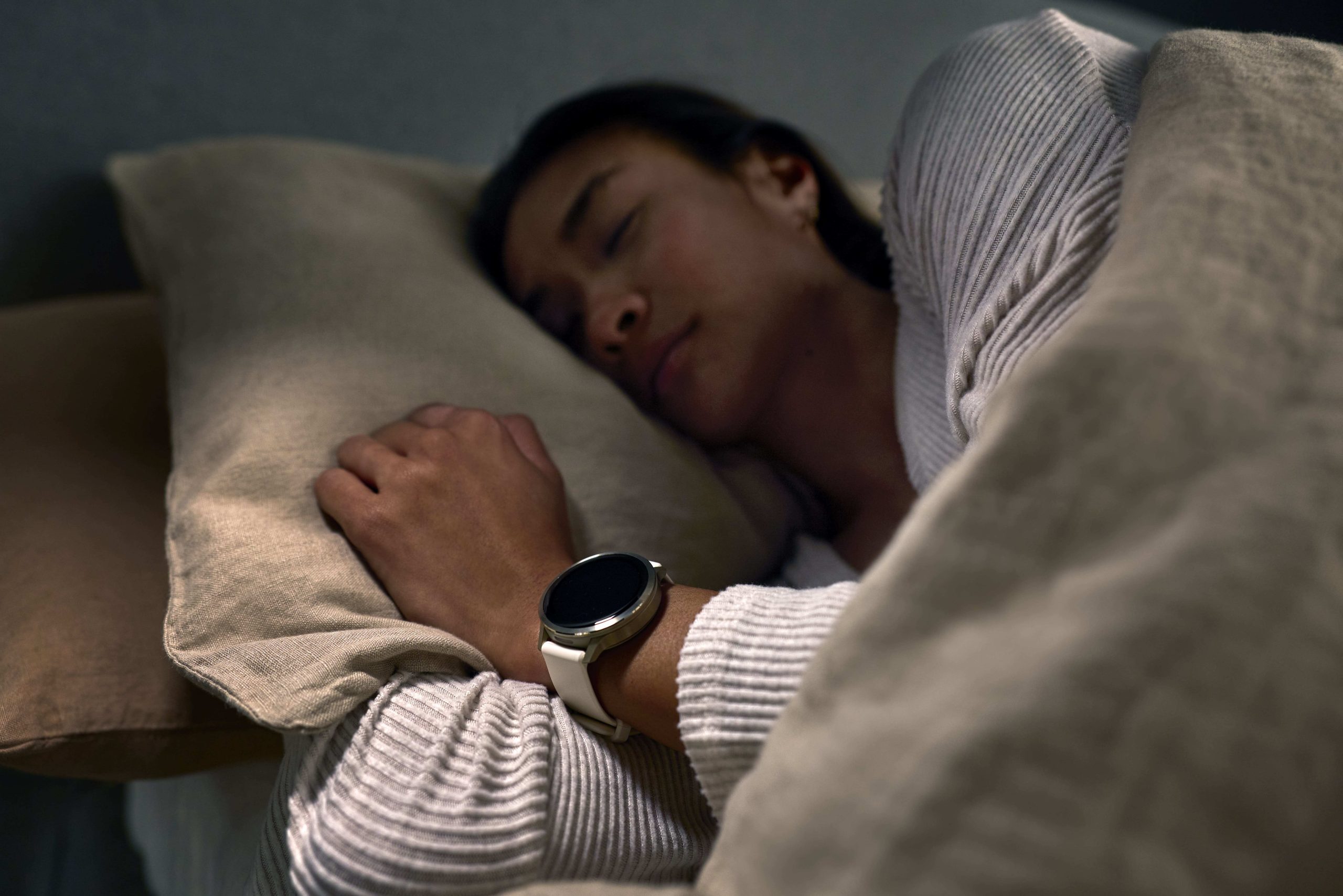 同時搭配生活習慣記錄，將咖啡因、酒精等日常習慣與睡眠、壓力、HRV 等指標連動