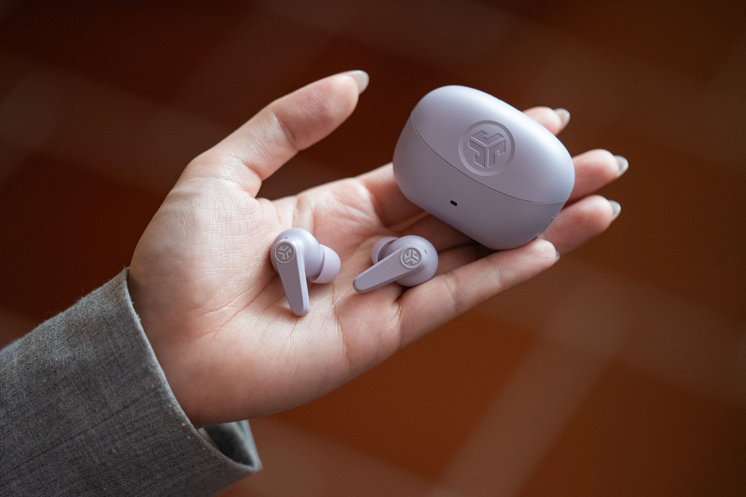 JLab 搶攻平價市場！2025 全系列產品到齊 開放式耳機與三款藍牙喇叭各大通路即將上市 - JLab, 無線藍牙喇叭, 真無線藍牙耳機, 運動耳機 - 塔科女子