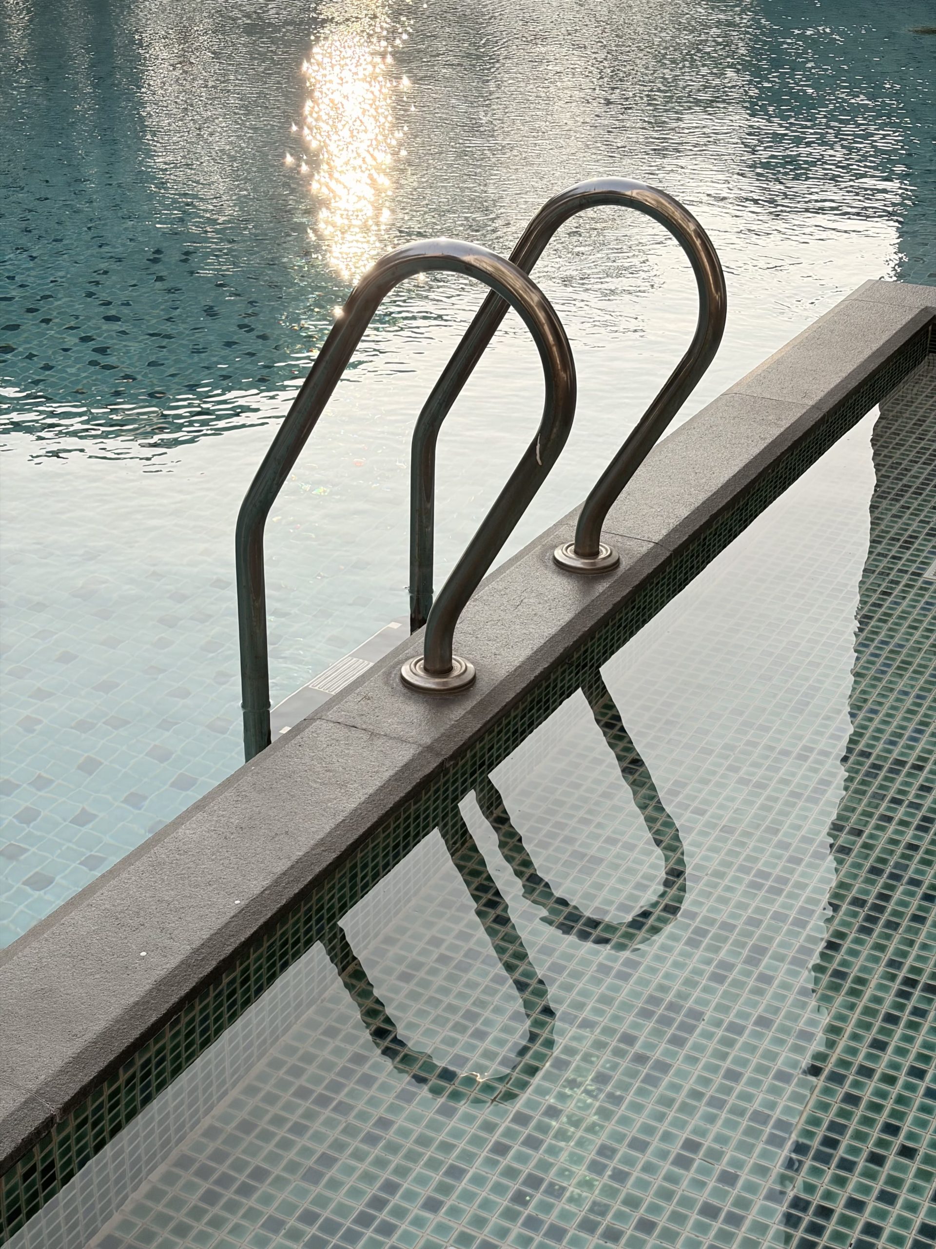 iPhone 17 系列 imos 藍寶石鏡頭貼：高透成像