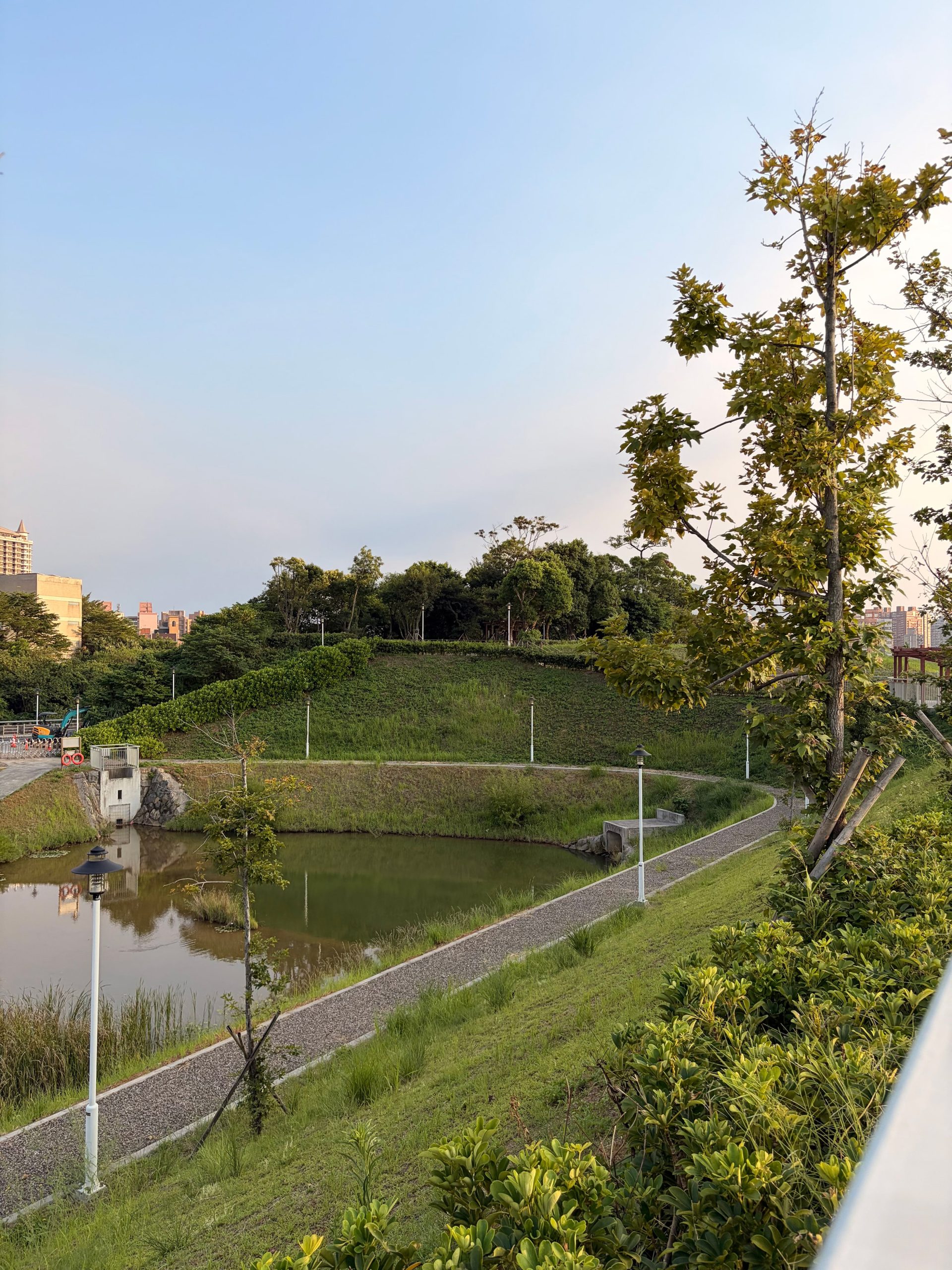 iPhone 17 系列 imos 藍寶石鏡頭貼：高透成像