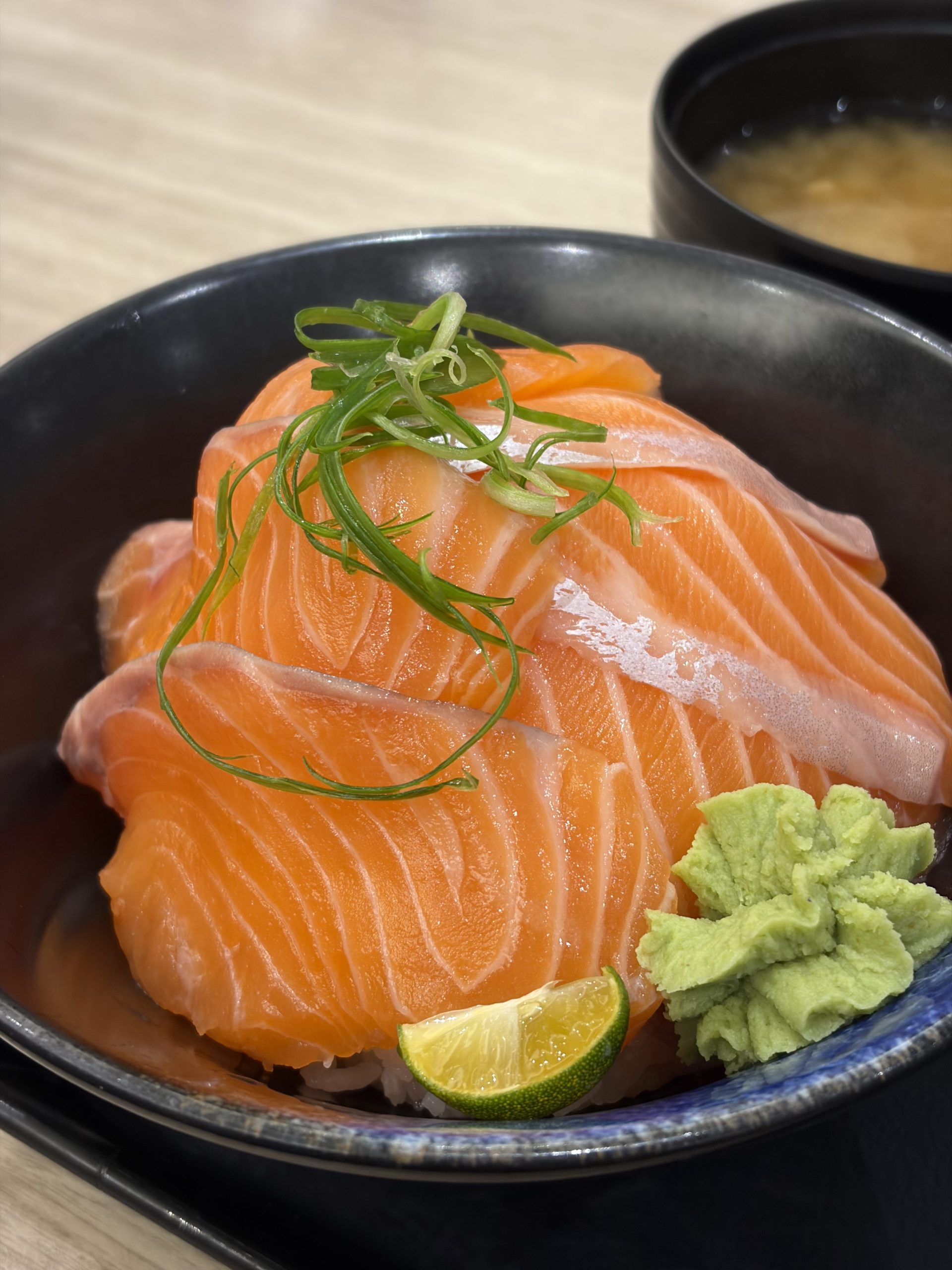 iPhone 17 系列 imos 藍寶石鏡頭貼：高透成像