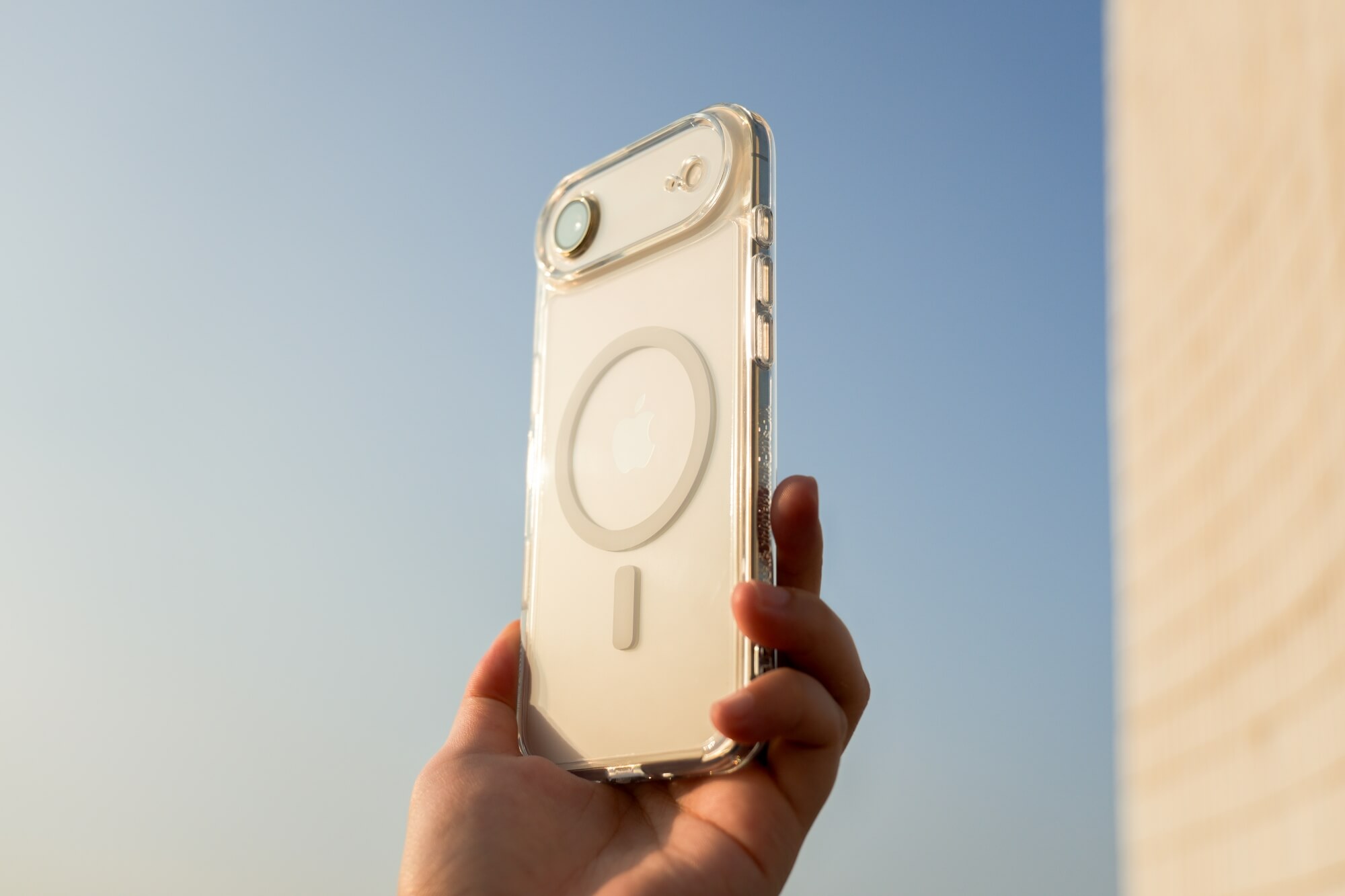 iPhone 17 系列 imos 手機殼：軍規防摔認證