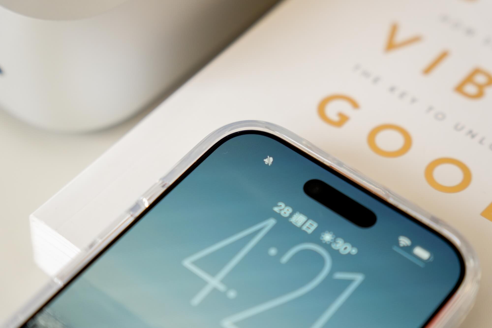 iPhone 17 系列 imos 磁吸軍規防震手機殼：螢幕邊緣與相機平台加高設計