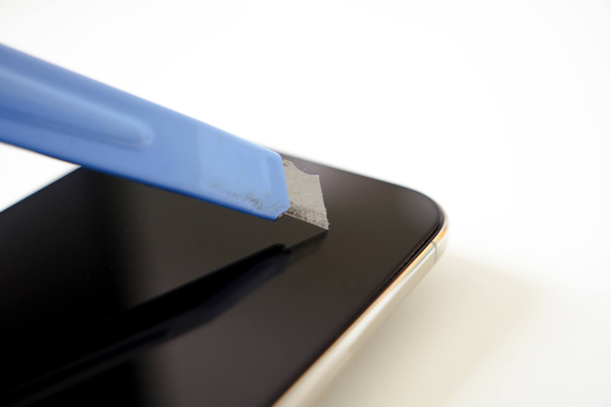 imos 保護貼：莫氏硬度9M