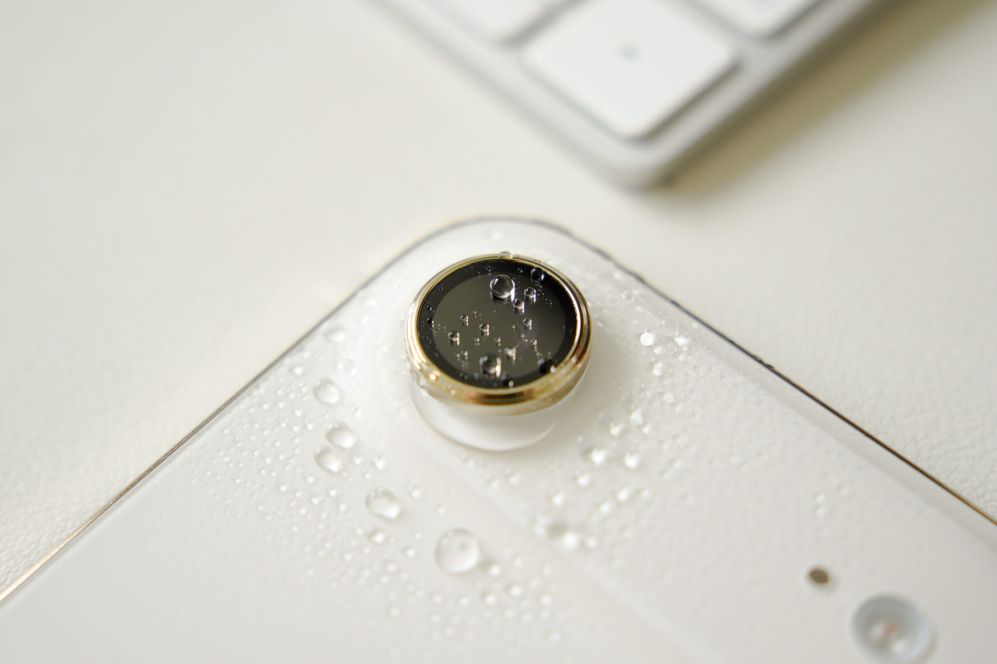 iPhone 17 系列 imos 藍寶石鏡頭貼：IP66 / IP68 等級的防水防塵