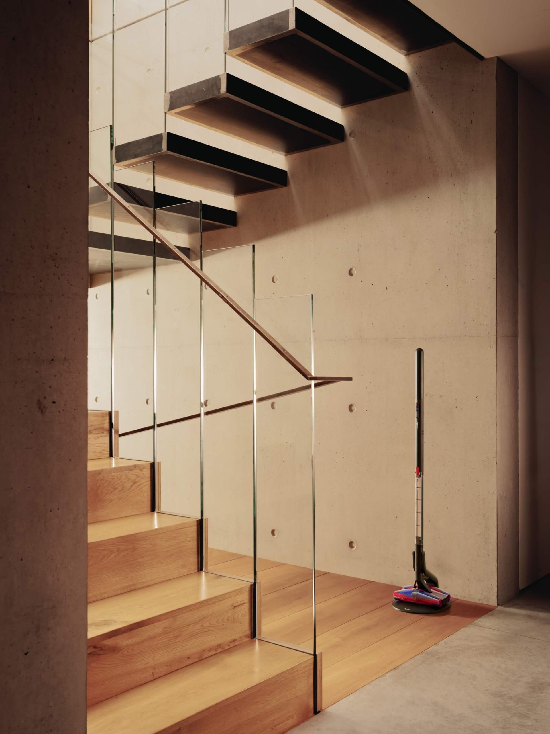 Dyson PencilVac™ Fluffycones 鉛筆吸塵器售價、預購資訊