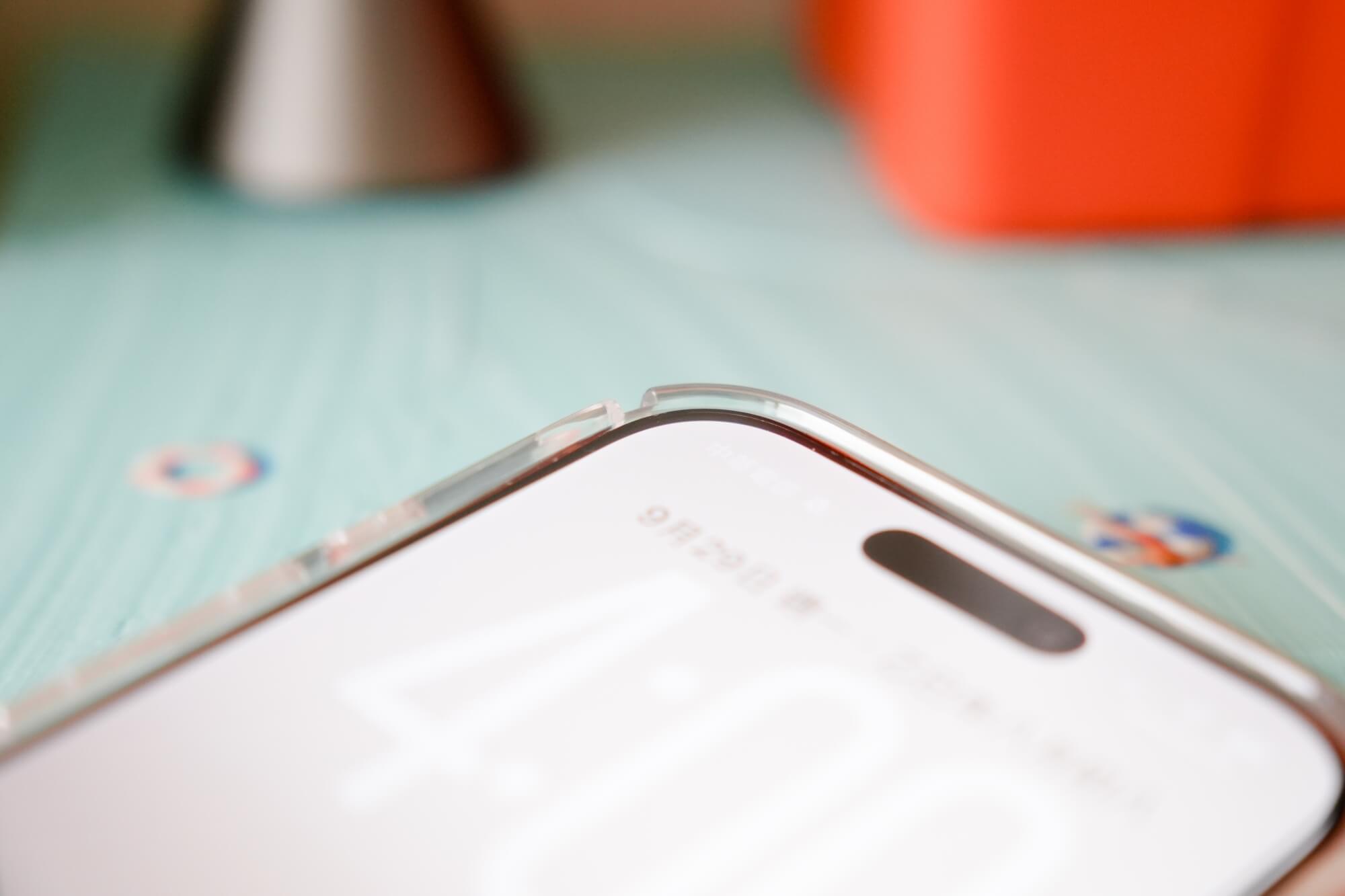 Moxbii iPhone 17 極空戰甲手機殼：邊緣加高