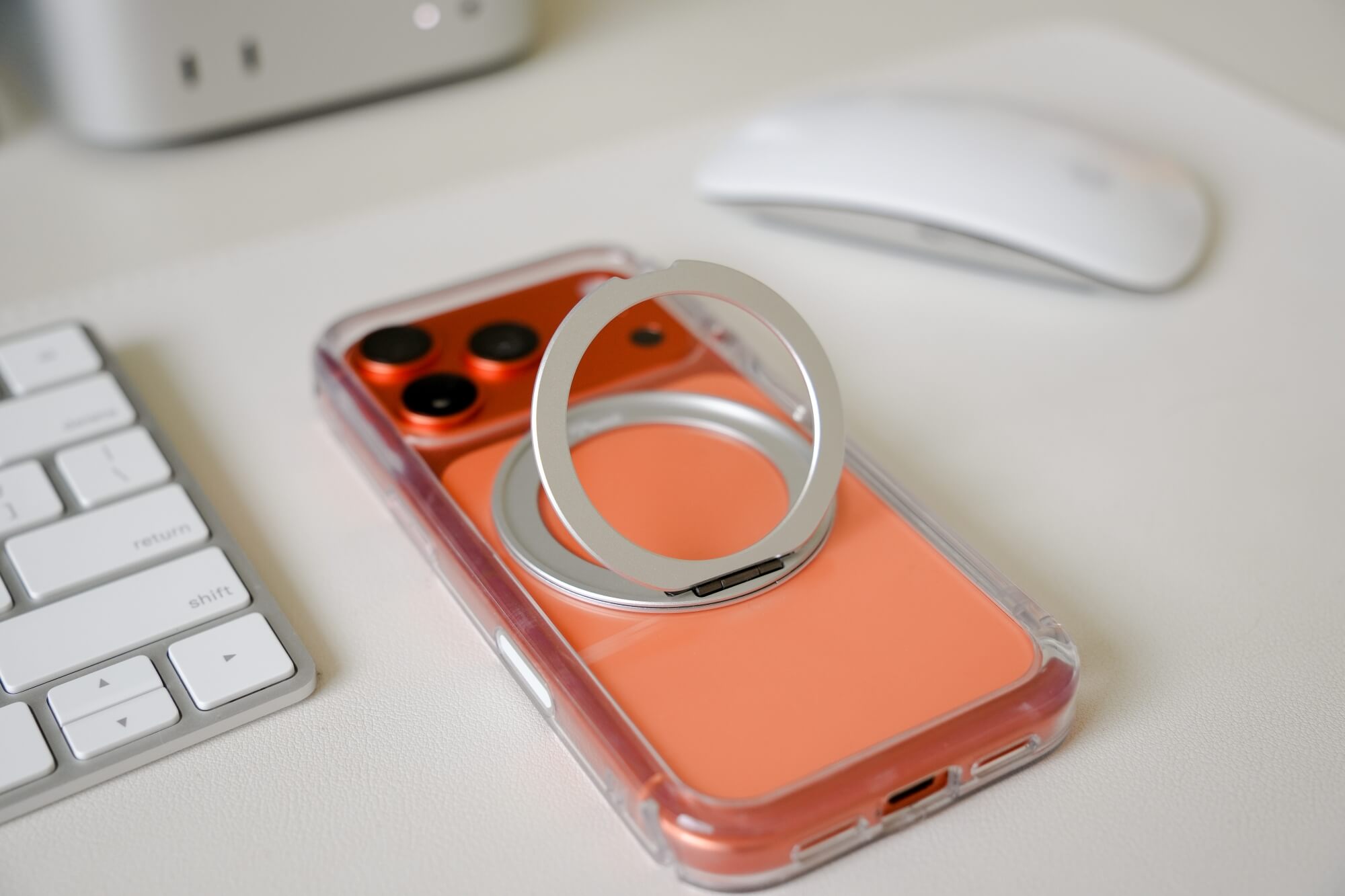 Moxbii iPhone 17 極空戰甲手機殼：360度旋轉支架