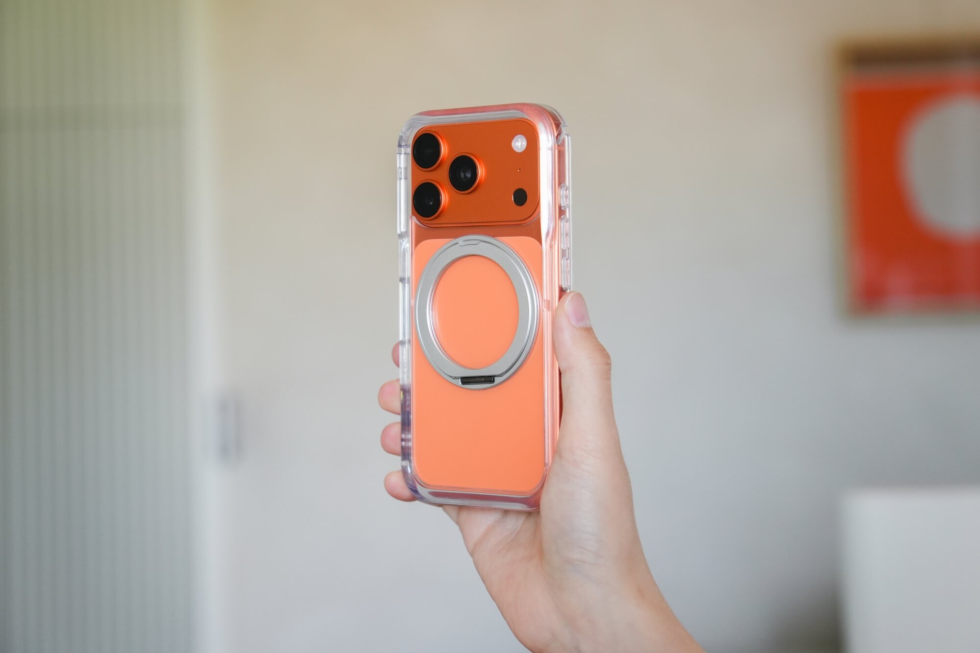 Moxbii iPhone 17 極空戰甲手機殼：邊緣加高