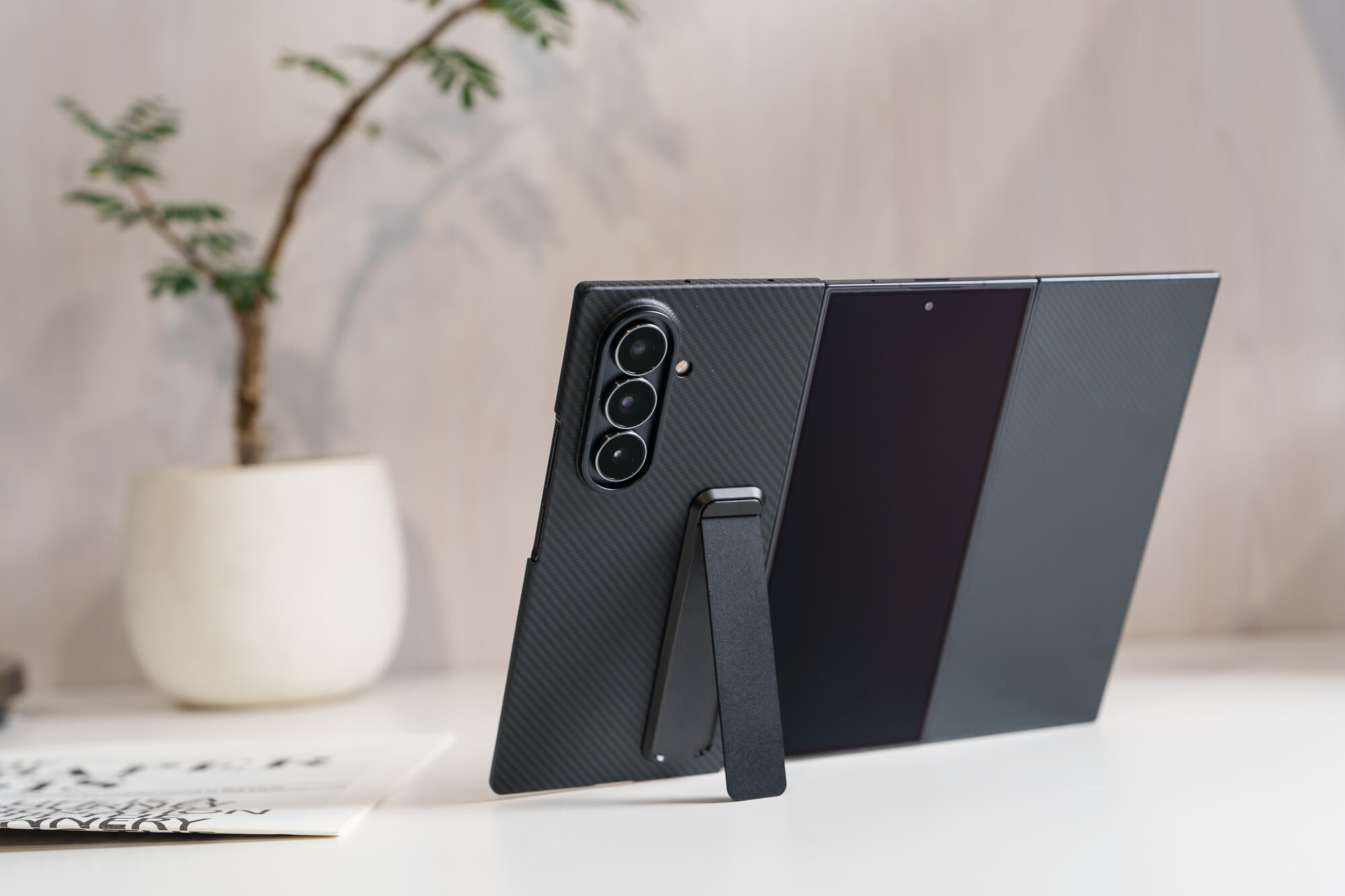 Samsung 三星首款「三摺疊旗艦 Galaxy Z TriFold」在台上市!完美體現工藝、效能與創意 - Galaxy AI, Galaxy Z TriFold, 摺疊智慧型手機 - 塔科女子