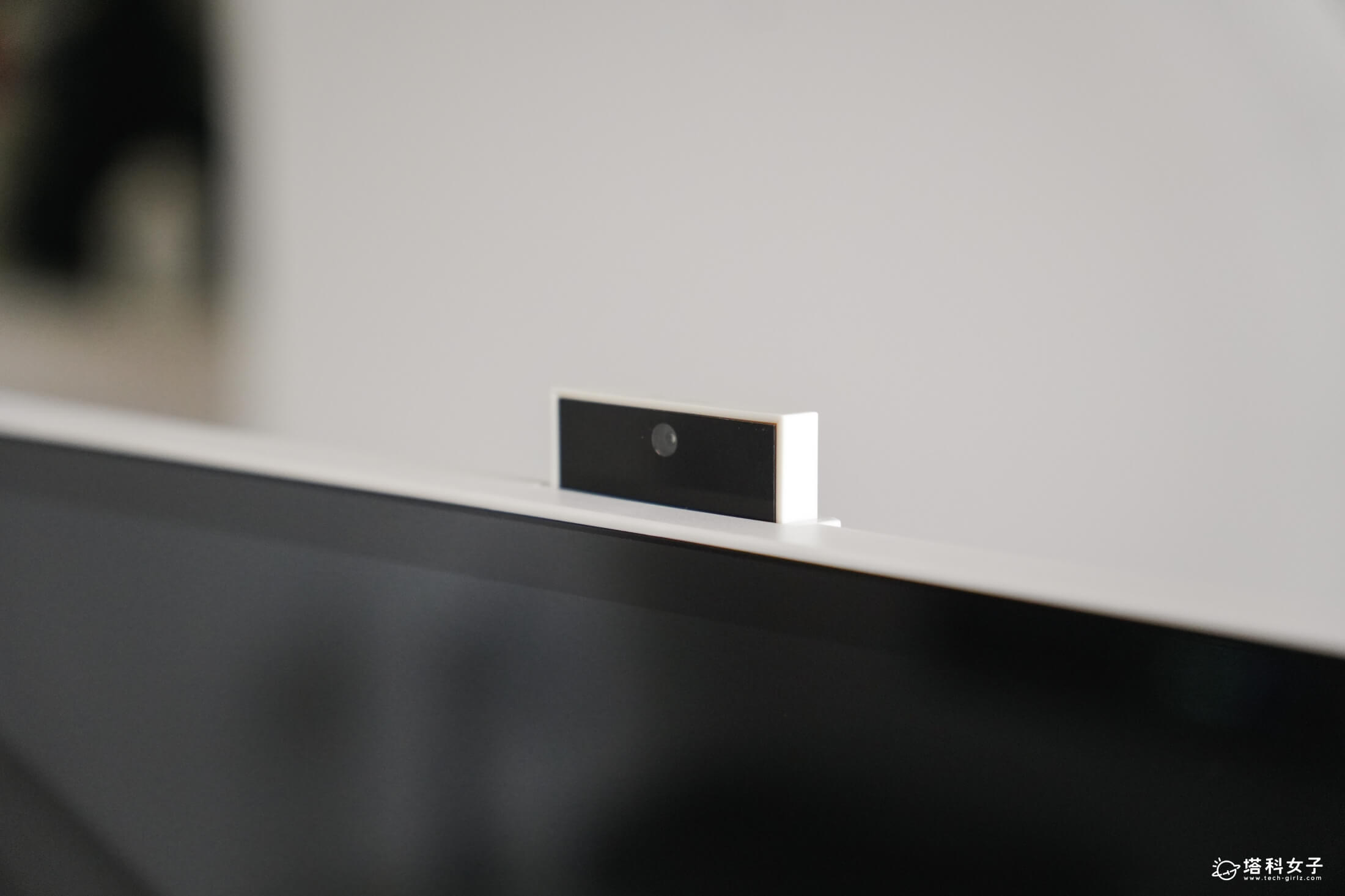 開箱 Warpple 閨蜜機 Pro JJ5：800萬像素升降式攝影機