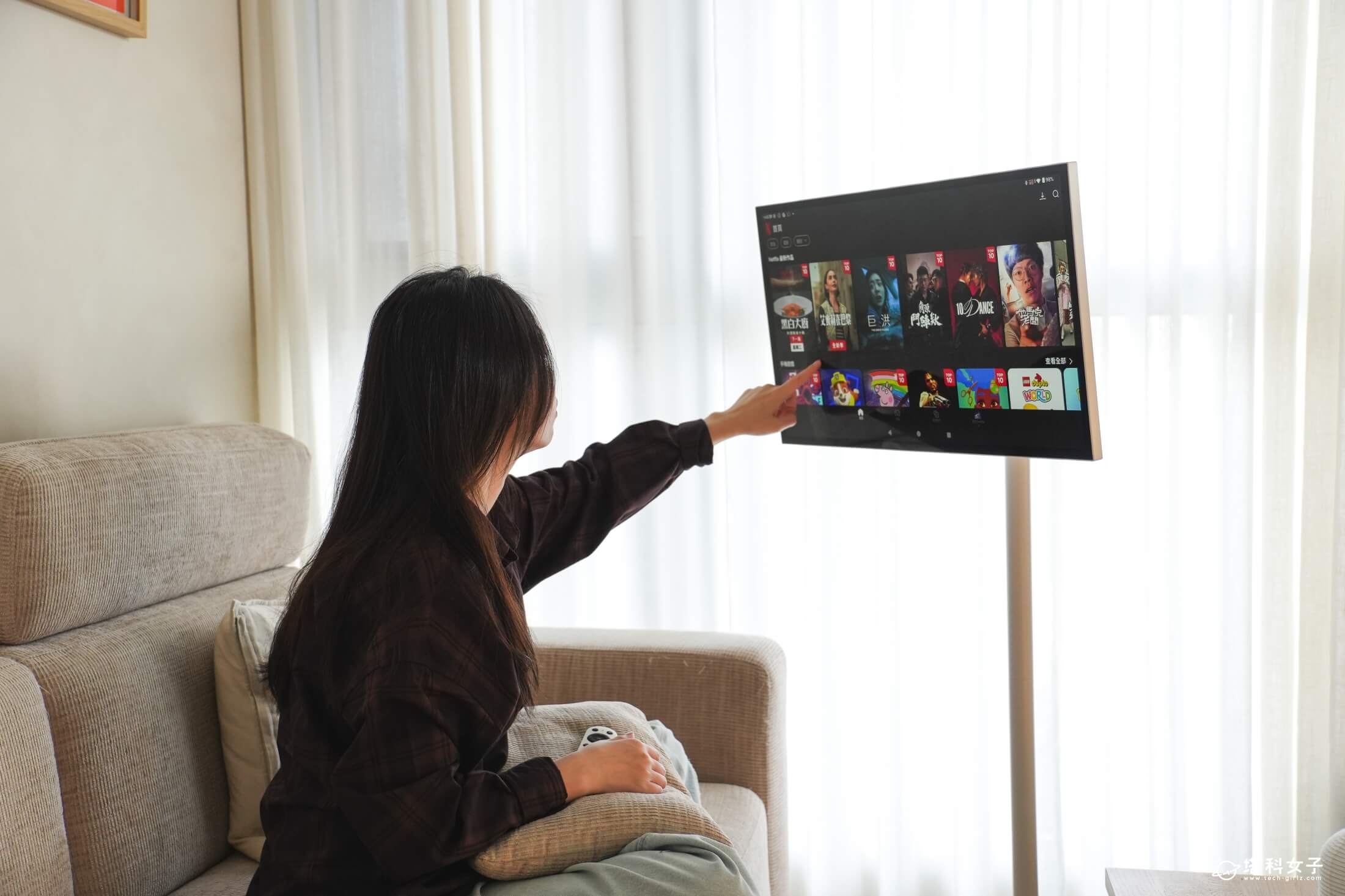 開箱 Warpple 閨蜜機 Pro JJ5：27 吋 FHD 高畫質