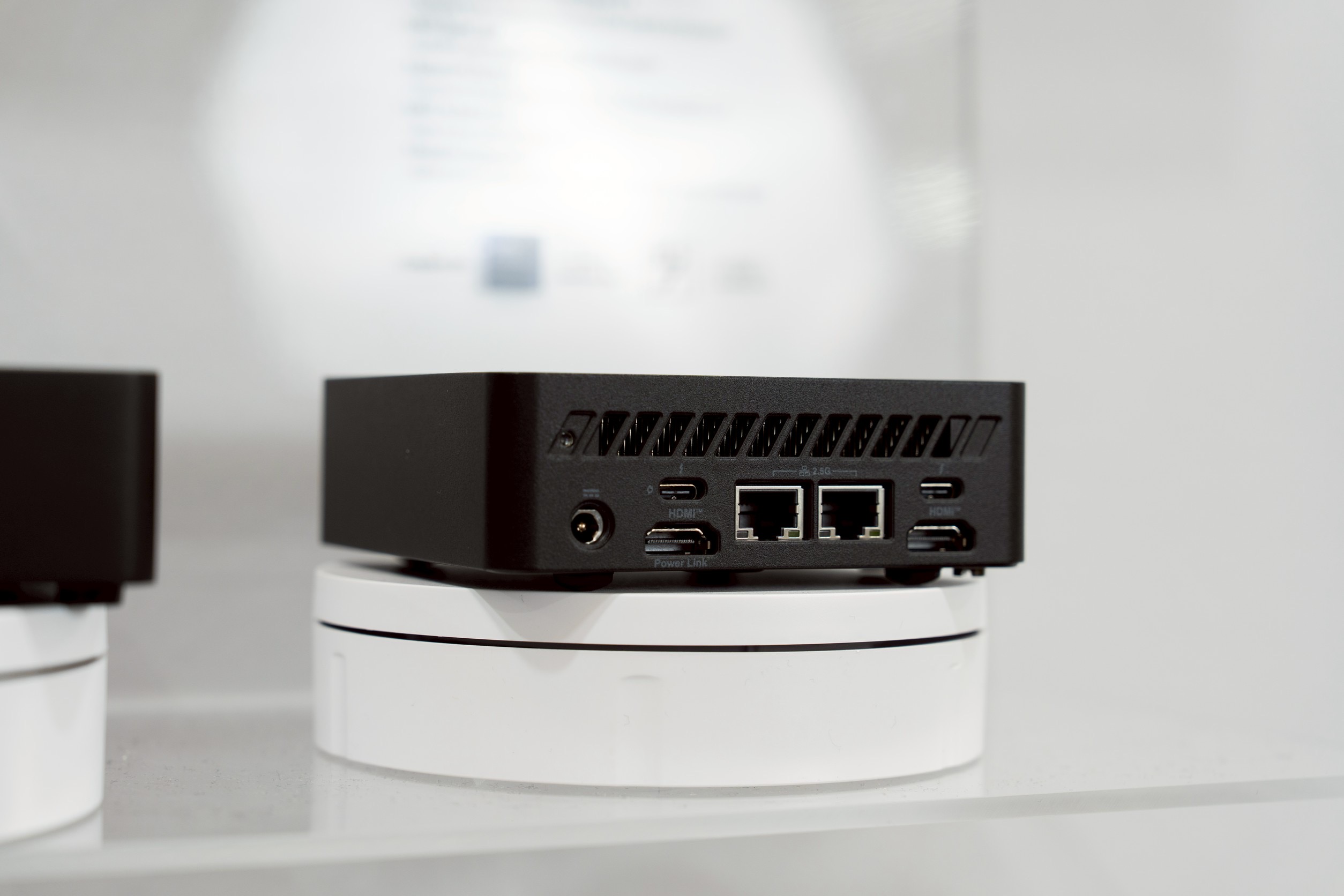 MSI 於 CES 2026 發表 Cubi NUC AI+ 3MG：為 AI 驅動未來打造的超迷你 Copilot+ PC，搭載最新 Intel® Core™ Ultra 系列 3 處理器 - Copilot+ PC, Cubi NUC AI+ 3MG, Intel® Core™ Ultra 系列 3 處理器, MSI (微星科技) - 塔科女子