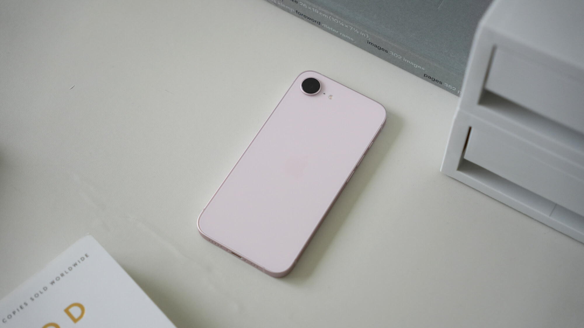 iPhone 17e 開箱：A19 晶片