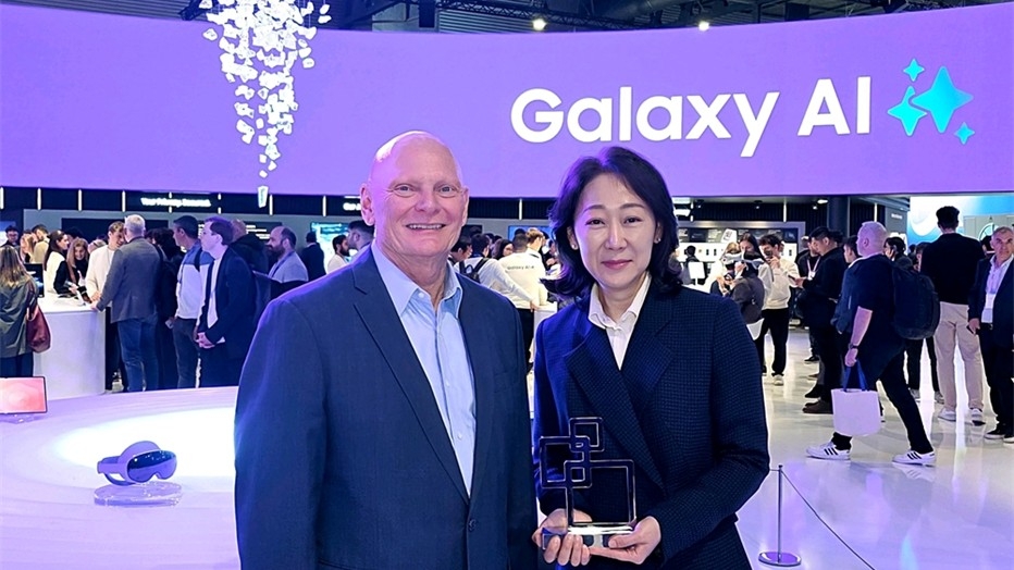 Galaxy S26 Ultra 於 2026 世界行動通訊大會（ MWC ）中，榮獲全球行動大獎（ GLOMO 大獎）之「最佳產品獎」
