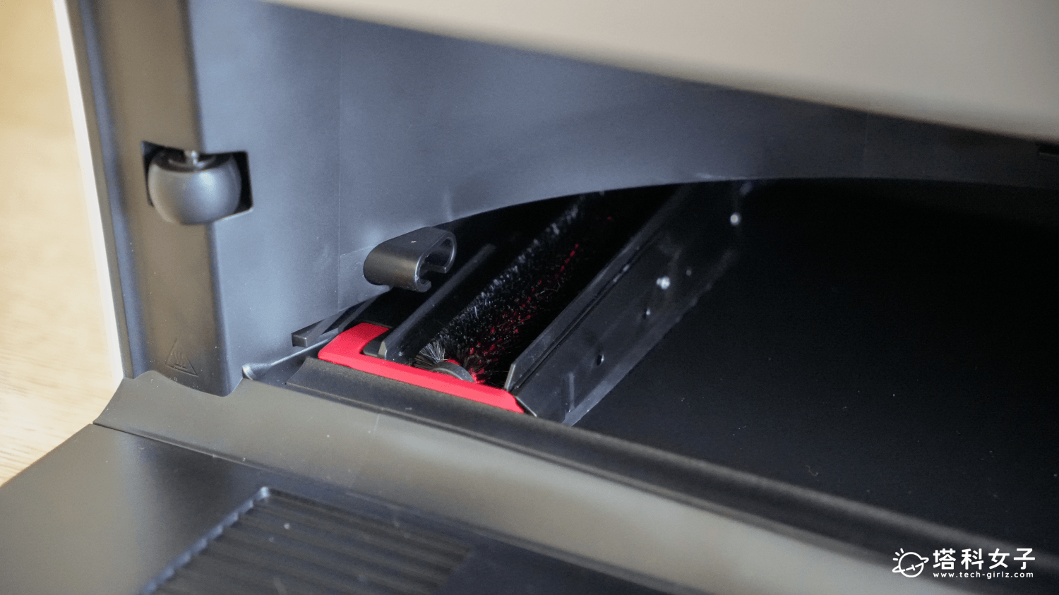 Saros 20 Sonic 聲波騎士開箱：100 度高溫自清潔基座