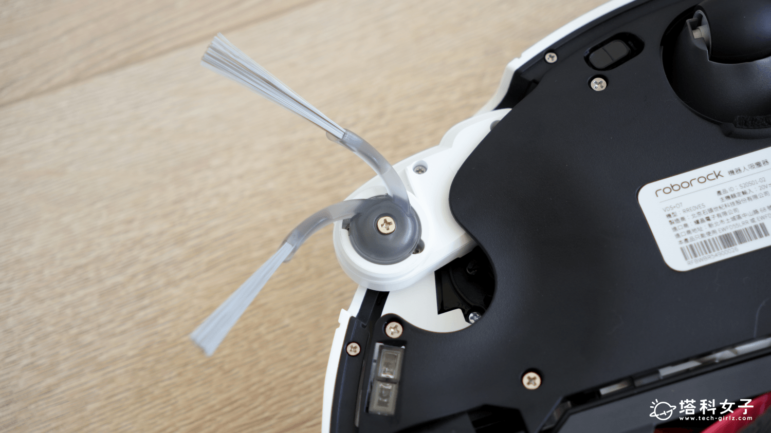 Saros 20 Sonic 聲波騎士開箱：三重零纏繞清掃系統