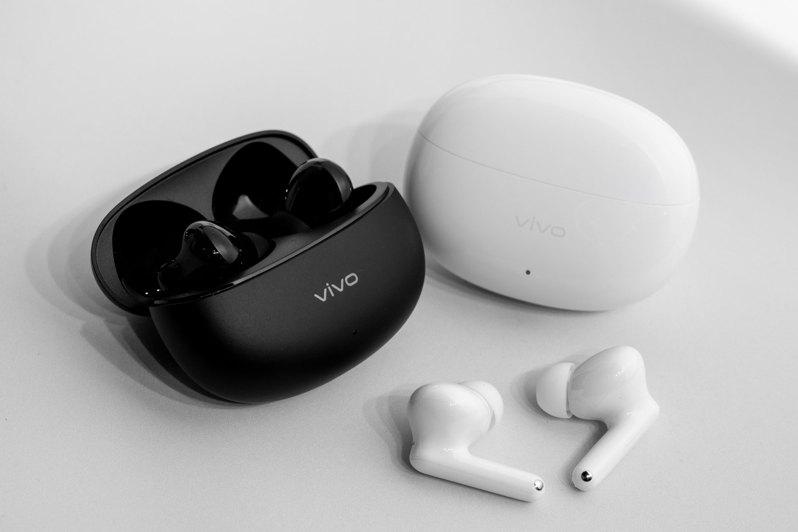 vivo X300 FE 登台！輕巧機身結合 200mm 長焦增距鏡與 OriginOS 6 跨裝置體驗 - AI, vivo Buds Pro, vivo Watch GT2, X300 FE, X300 Ultra - 塔科女子