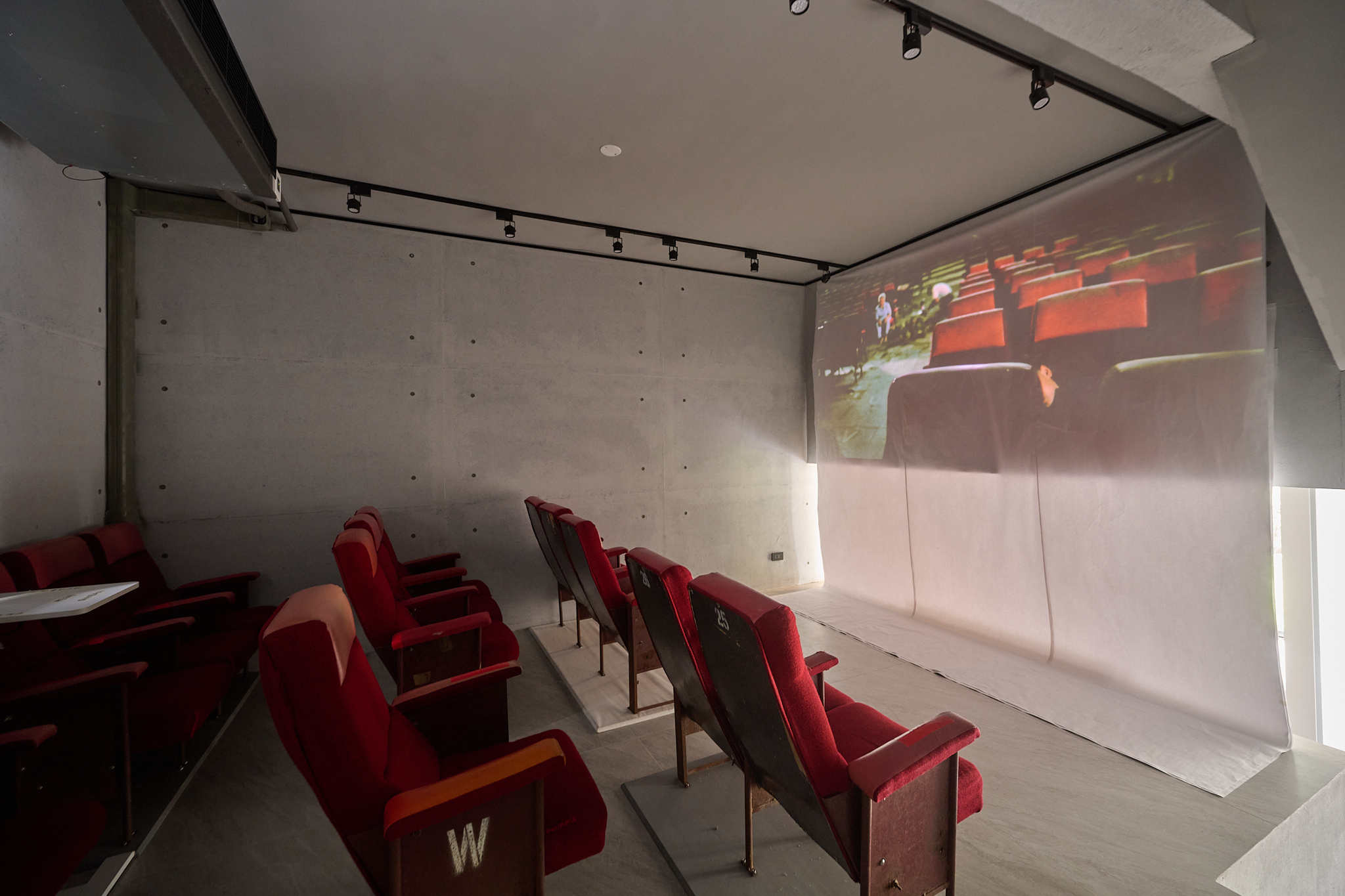 「空氣美學事務所」攜手三菱重工空調跨界合作,打造「蔡明亮藝術空間」,首度對外亮相。