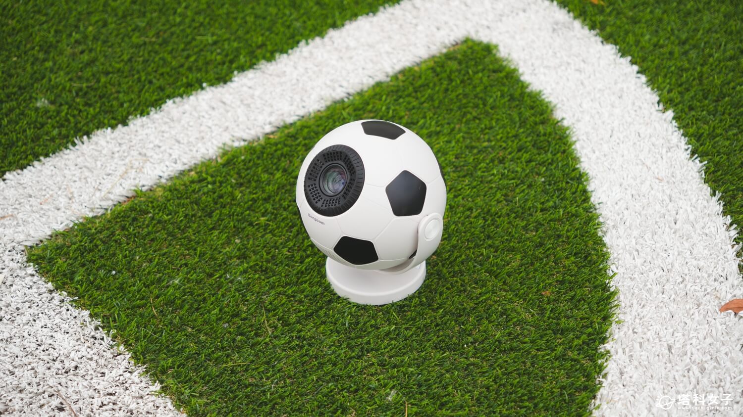 Bongcom BS5 足球君投影機開箱：足球外型