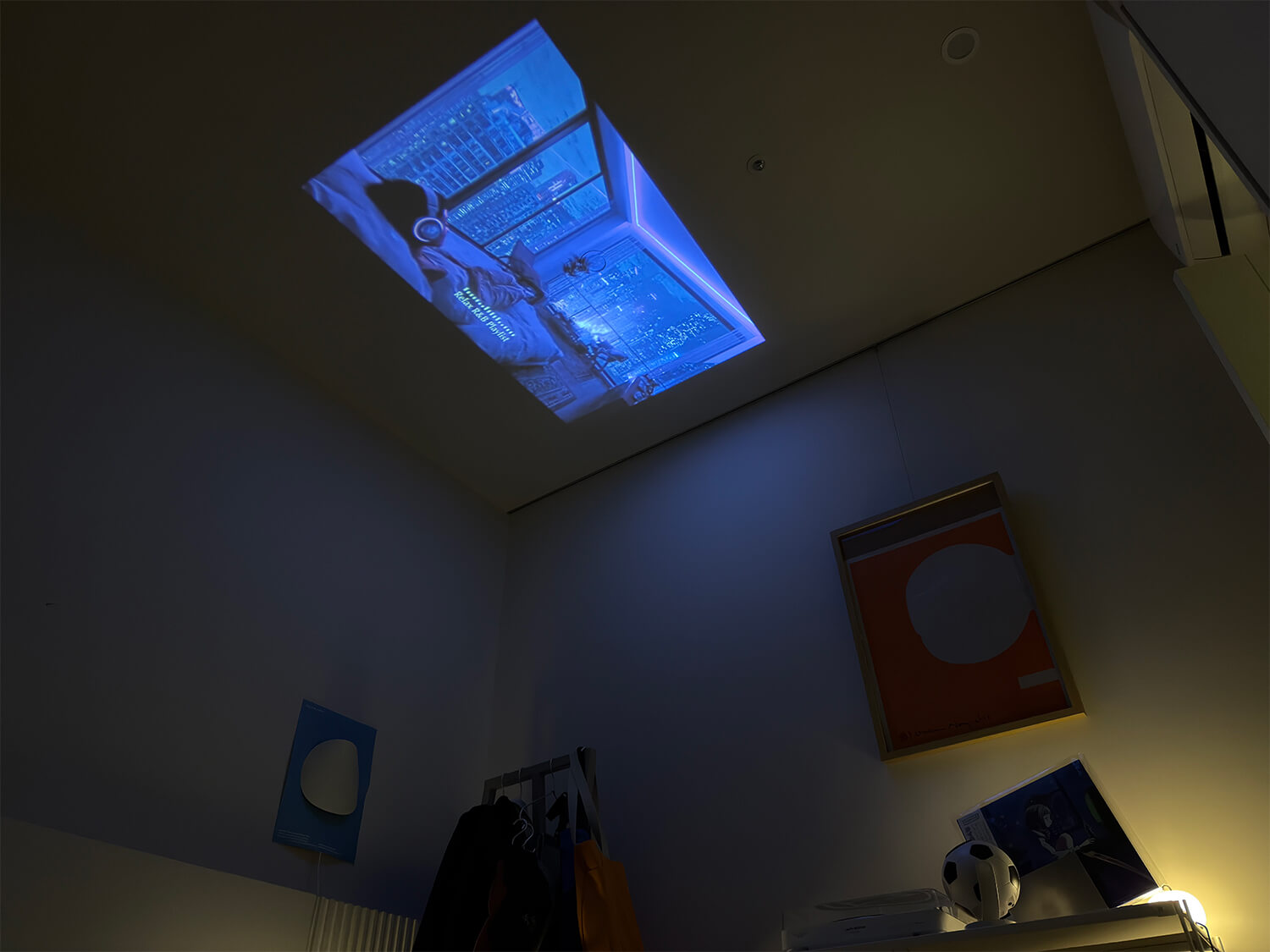 Bongcom BS5 足球君投影機開箱：投影到天花板