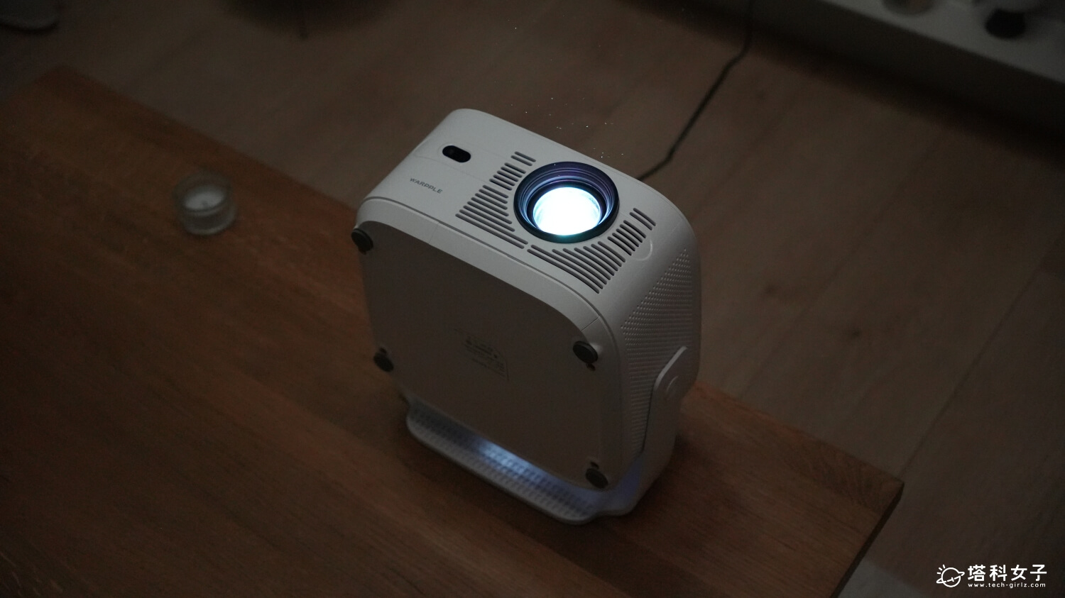 OVO Warpple LA10 Pro 投影機:向上投影