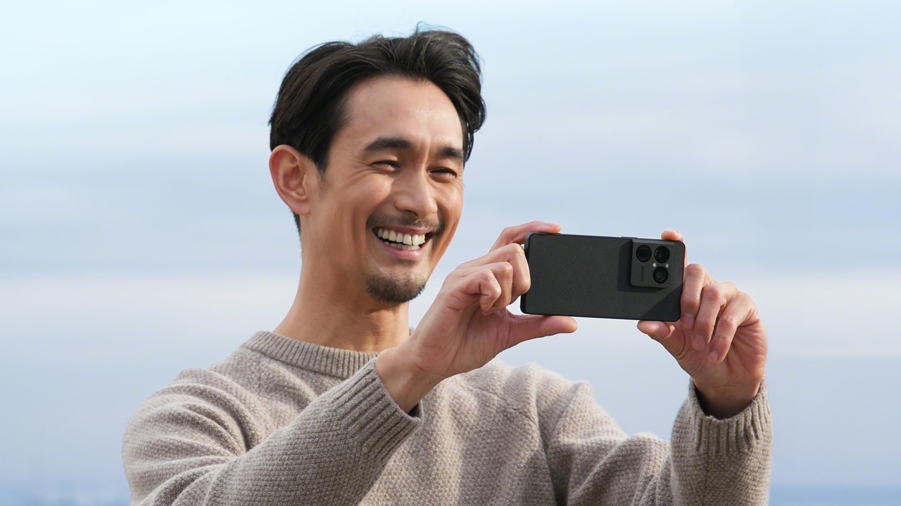 Xperia 1 VIII 搭載由 Xperia Intelligence 驅動的全新 AI 攝影助理,透過簡易的操作設計希望讓日常攝影變得更有樂趣。