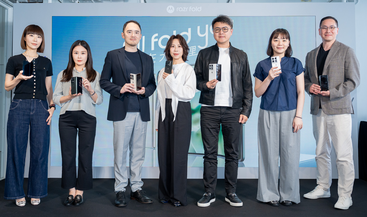 Motorola 正式發表旗下首款書本式旗艦摺疊智慧型手機全新 motorola razr fold ,為使用體驗開啟全新篇章。
