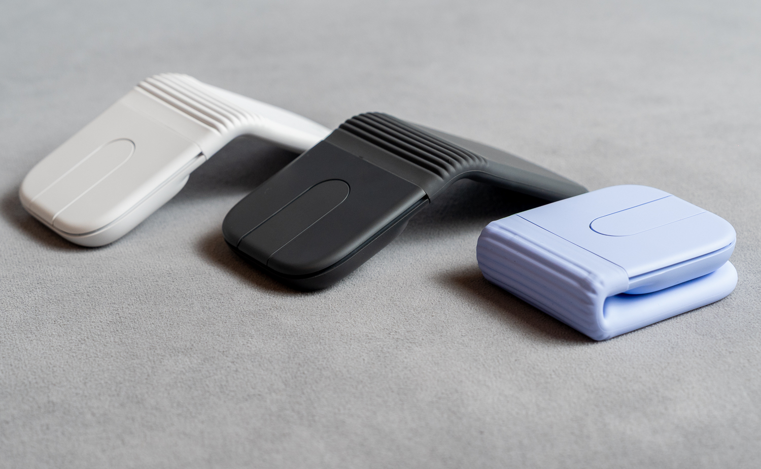 Logitech 宣布推出首款無線摺疊滑鼠 Mobi 將近年摺疊手機掀起的「Fold」延伸至電腦周邊產品.