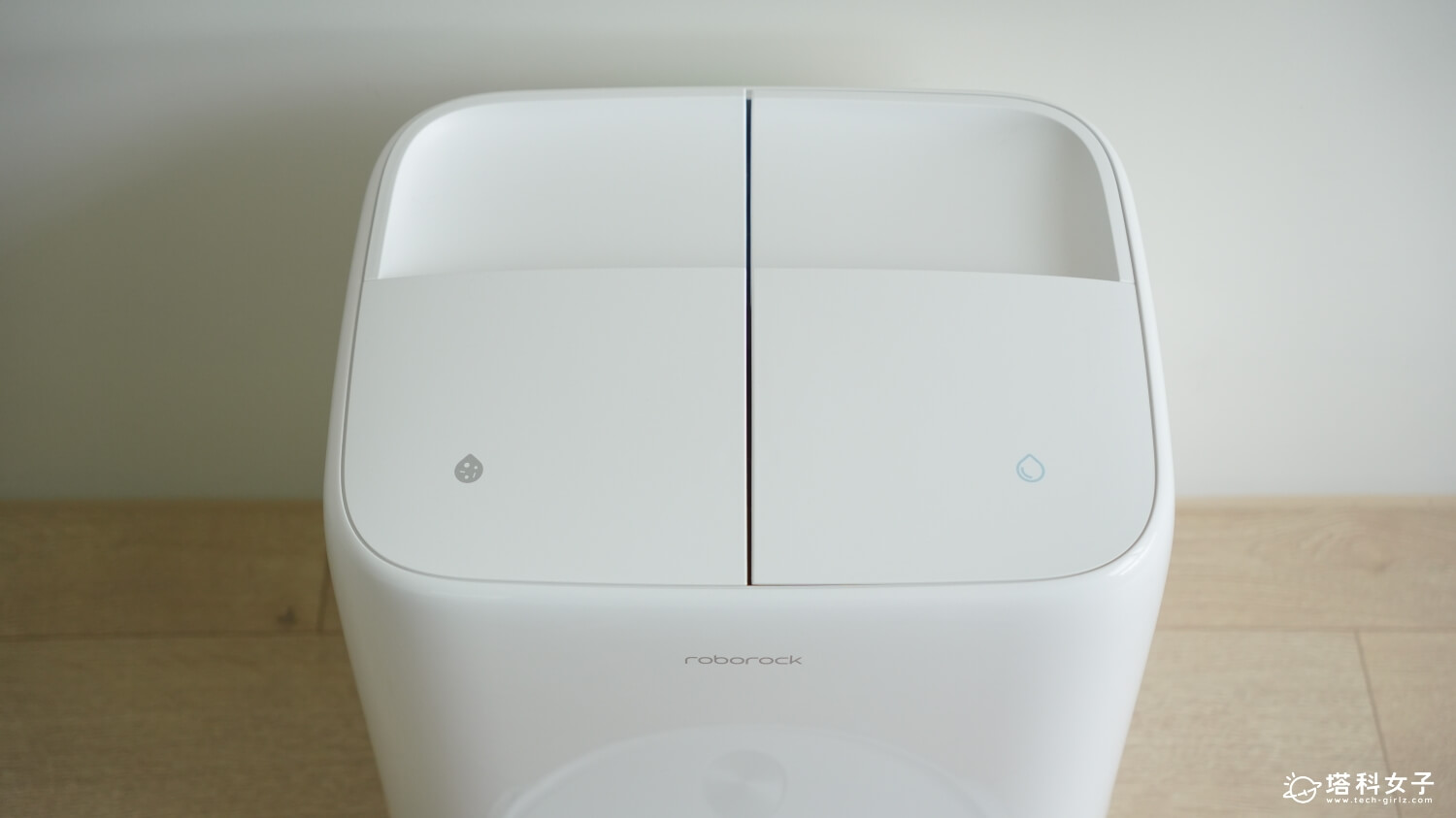 Qrevo Edge 2 Flow 滾筒活水掃拖機器人：清汙水箱