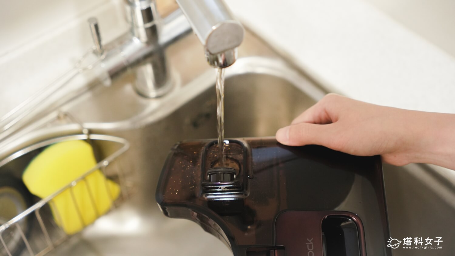 Roborock F25 Ultra Steam Gen 2 :一公升清水箱