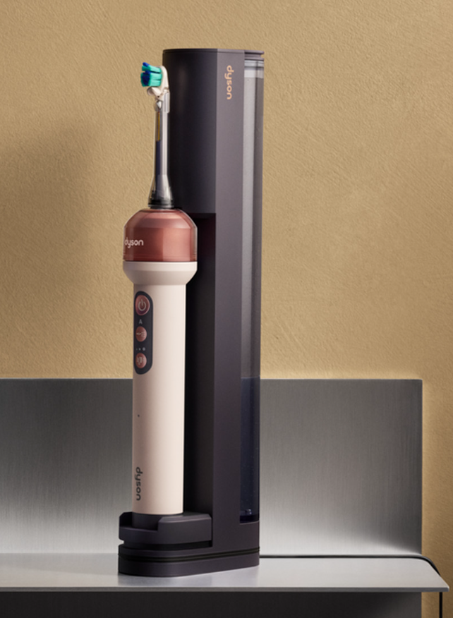 再拓全新領域!Dyson CameraJet™ 微鏡噴射電動牙刷全球發表 - Dyson, Dyson CameraJet™ 微鏡噴射電動牙刷, 電動牙刷 - 塔科女子